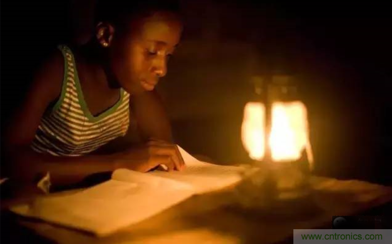 單靠重力就能工作的燈，將為15億人帶來光明