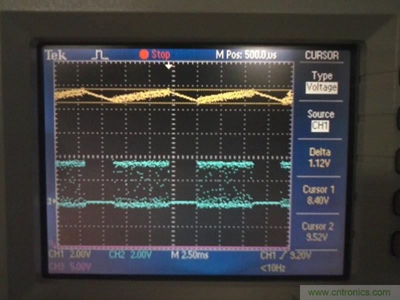 帶開關轉換器的8位MCU如何減少成本和電路板空間？