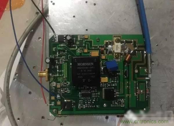 想看大牛是如何DIY射頻功放的嗎？