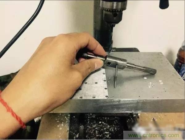 想看大牛是如何DIY射頻功放的嗎？