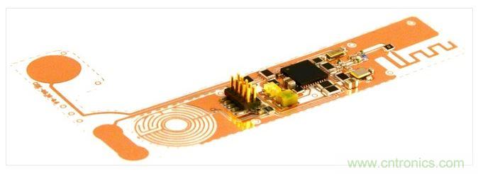 藍牙傳感器電路：可以折疊成想要的形狀，並用塑料製造出來。