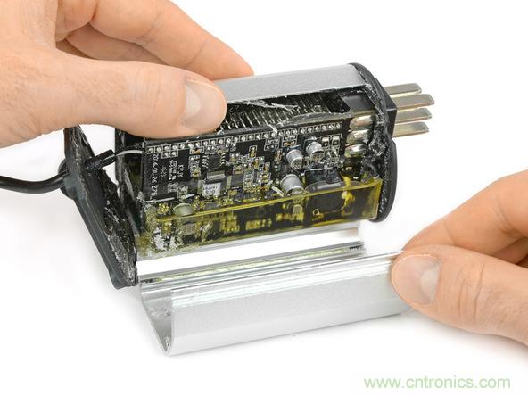 從電池到傳感器，完整拆解小米智能自行車