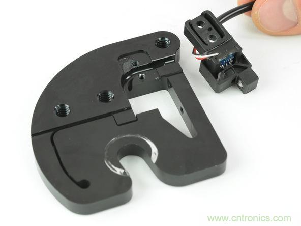 從電池到傳感器，完整拆解小米智能自行車