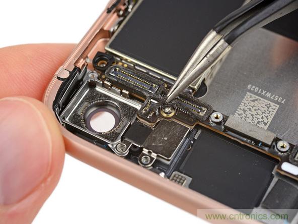 iPhone 8首拆：無線充電版本的iPhone 7？