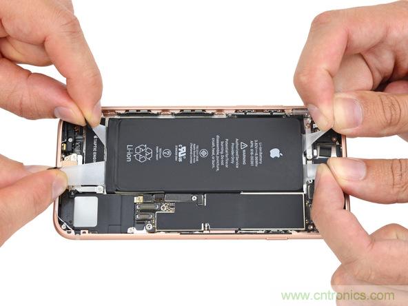 iPhone 8首拆：無線充電版本的iPhone 7？