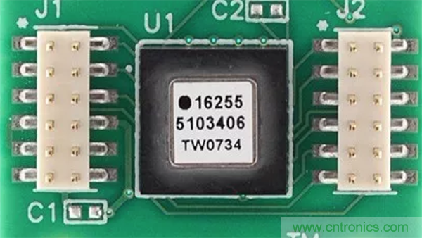 走直線很難嗎？陀螺儀表示，少了它機器人連直線都走不了