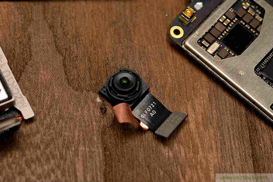 拆解魅族15 Plus：玩轉了新概念，但其工藝究竟如何？