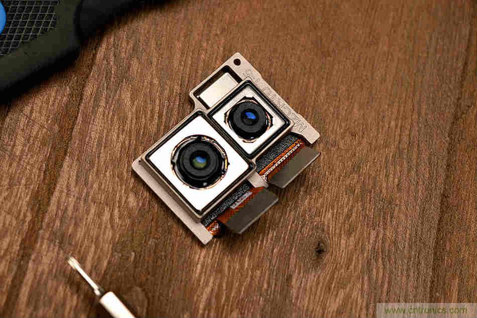 拆解魅族15 Plus：玩轉了新概念，但其工藝究竟如何？