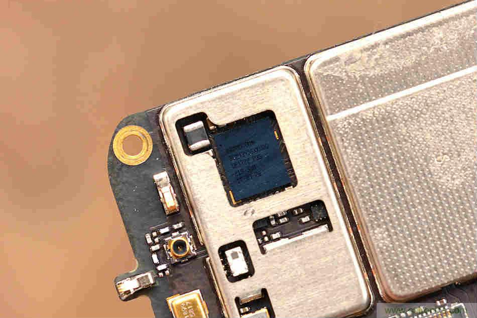 拆解魅族15 Plus：玩轉了新概念，但其工藝究竟如何？