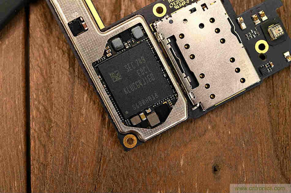 拆解魅族15 Plus：玩轉了新概念，但其工藝究竟如何？