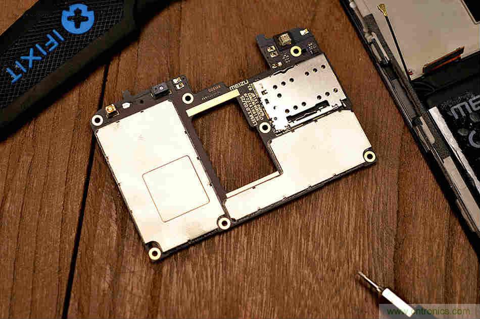 拆解魅族15 Plus：玩轉了新概念，但其工藝究竟如何？