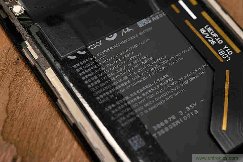 拆解魅族15 Plus：玩轉了新概念，但其工藝究竟如何？