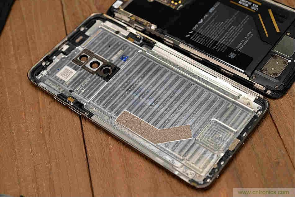 拆解魅族15 Plus：玩轉了新概念，但其工藝究竟如何？