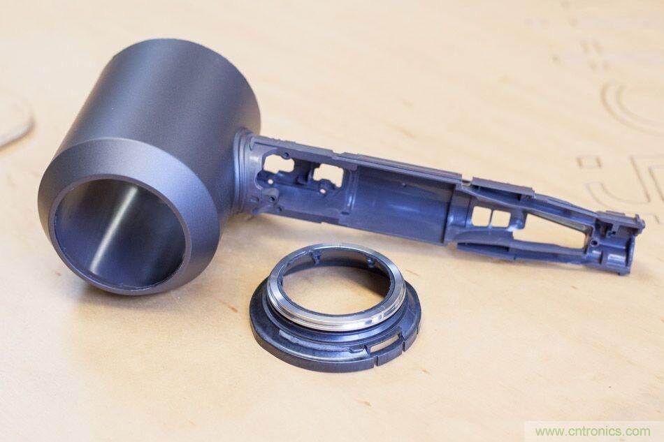 拆解戴森吹風機：近三千元的價格貴在哪？