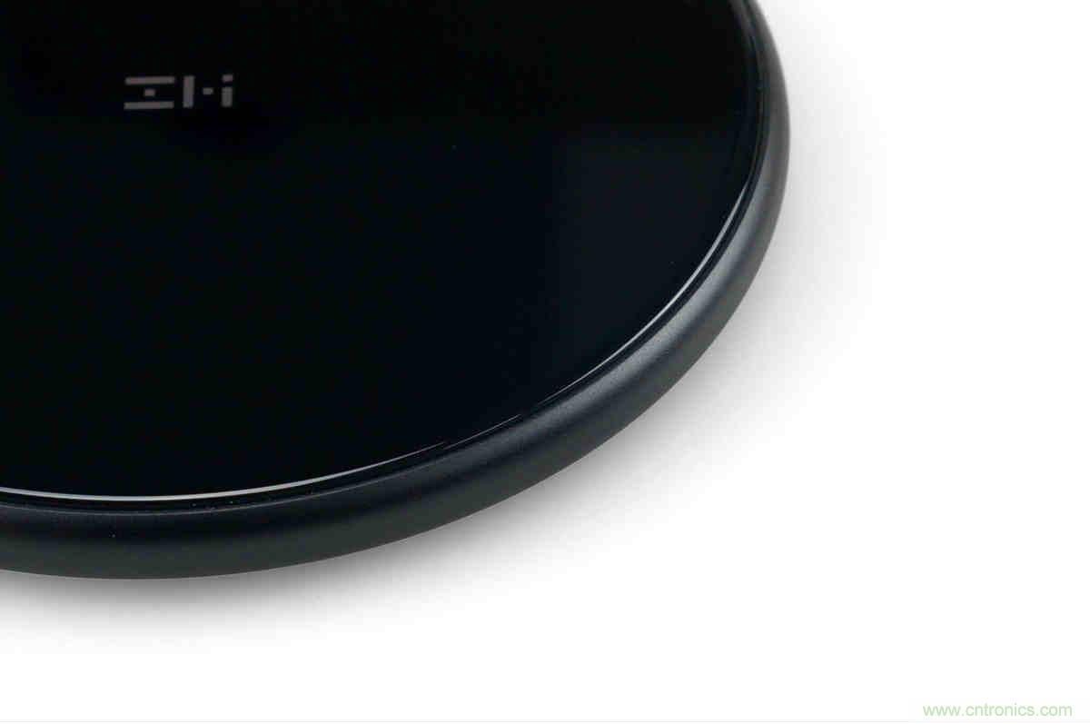 拆解對比：係出同門，小米、紫米無線充電器的差別有多大？