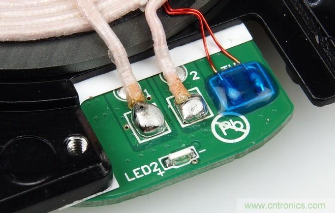 拆解對比：係出同門，小米、紫米無線充電器的差別有多大？