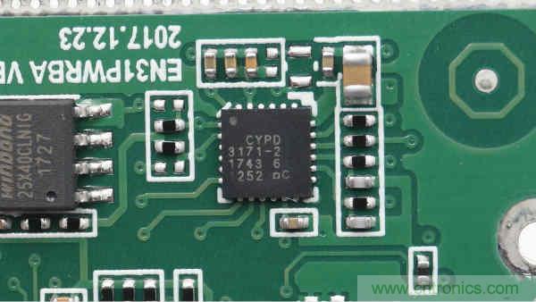 拆解華為保時捷設計快充無線充電器：憑啥能賣699？