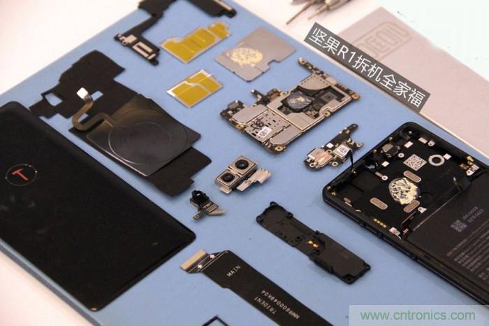 堅果R1拆解：內部設計究竟如何？