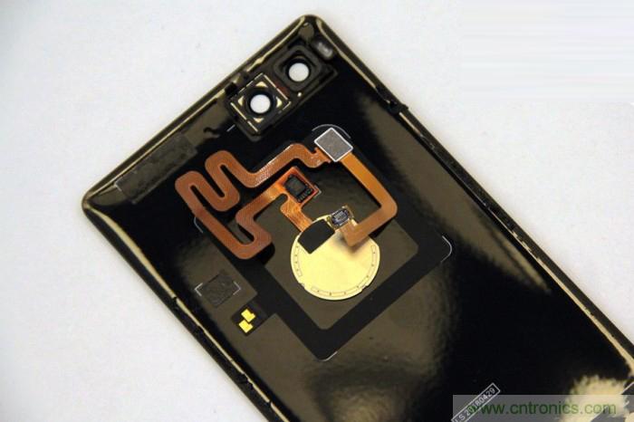 堅果R1拆解：內部設計究竟如何？