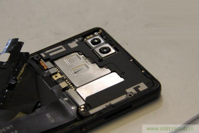 堅果R1拆解：內部設計究竟如何？